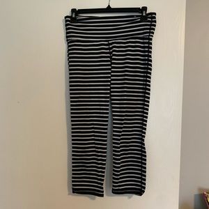 Athleta Strioer Chathranga Capri